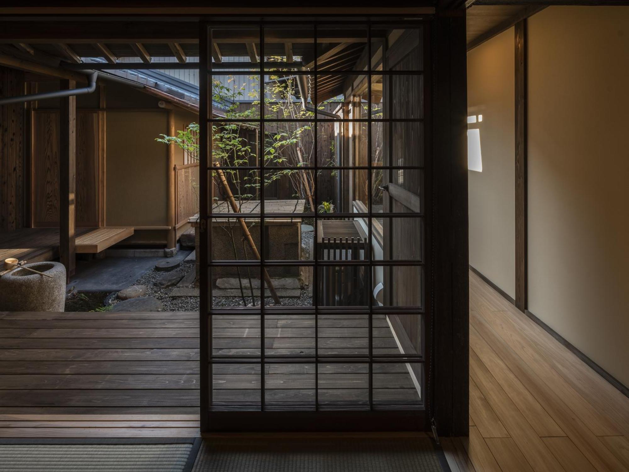 Nipponia Hotel Ozu Castle Town Exterior photo